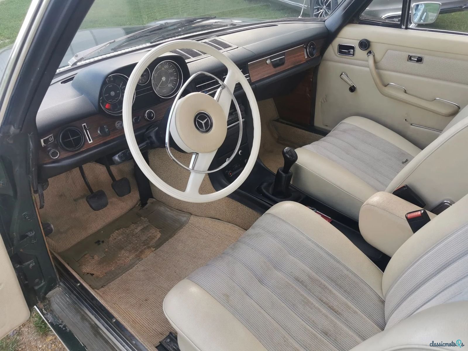 1972' Mercedes-Benz W114 photo #2