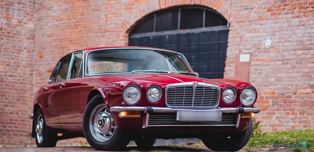 1977' Jaguar XJ photo #1