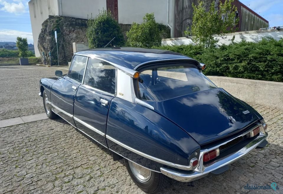 1974' Citroen DS photo #2