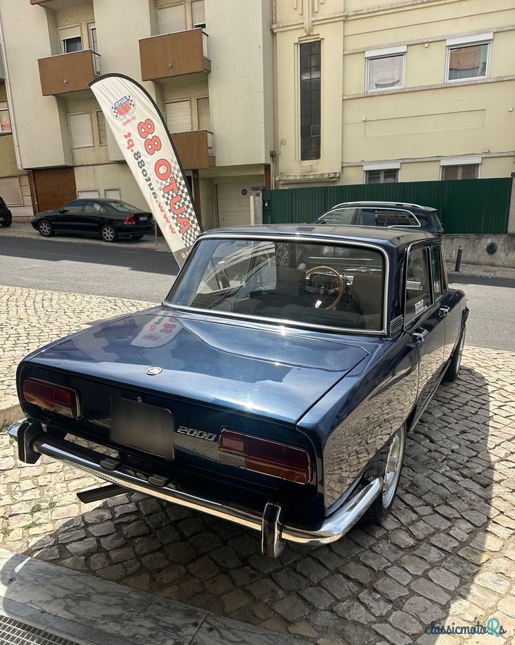 1977' Alfa Romeo 2000 photo #2