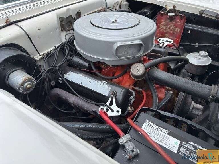 1957' Ford Fairlane photo #3