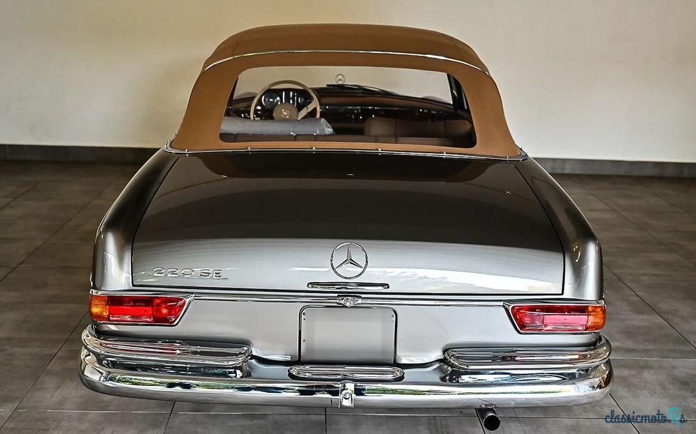 1963' Mercedes-Benz 220SE W111 photo #6