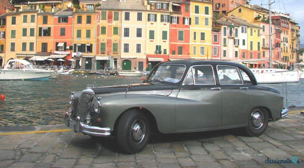 1961' Daimler Majestic Major photo #3