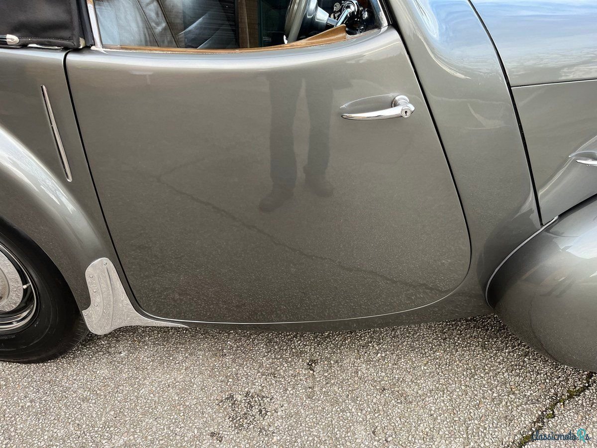 1949' Triumph Roadster photo #4