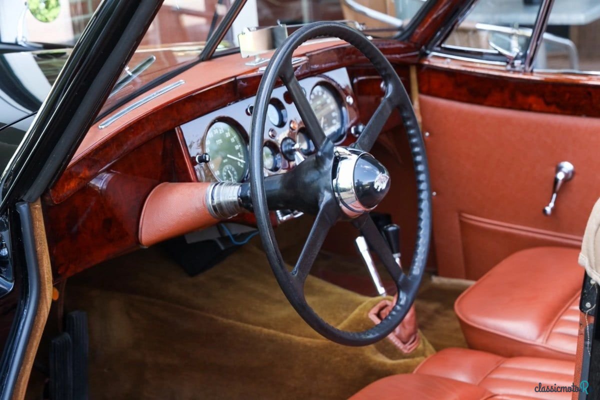 1953' Jaguar Xk120 photo #3