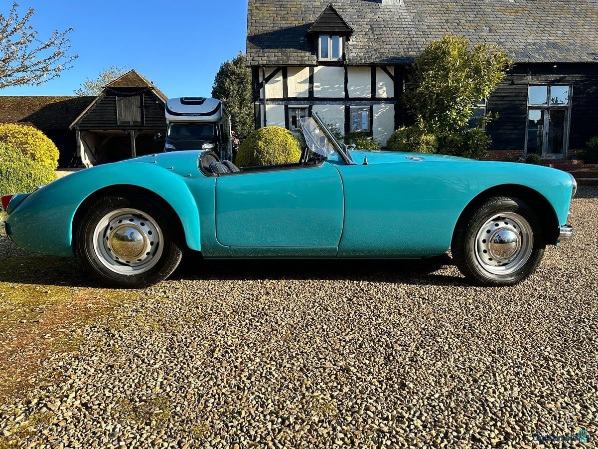 1958' MG MGA photo #6