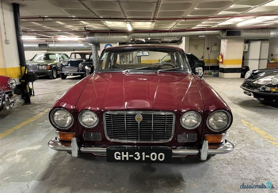 1969' Jaguar XJ photo #2