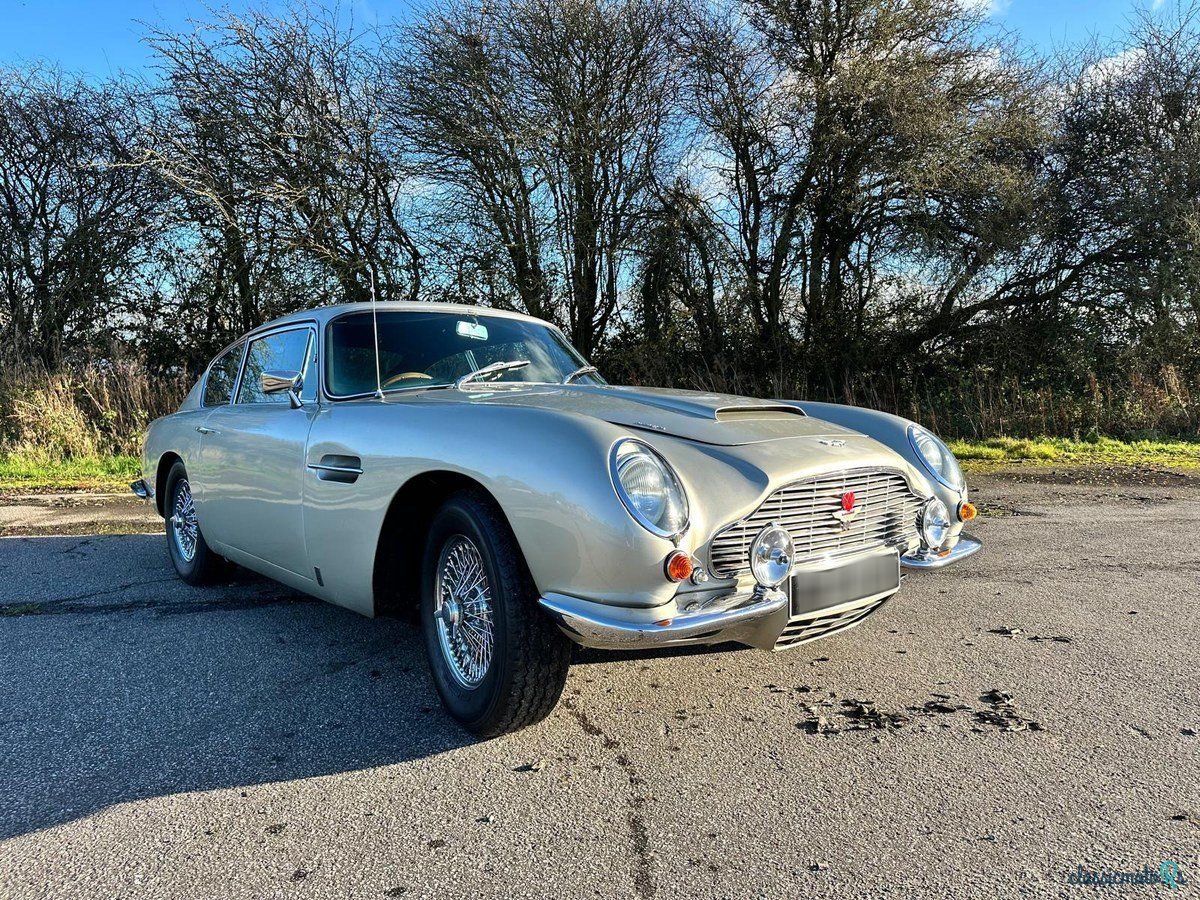 1968' Aston Martin DB6 photo #6