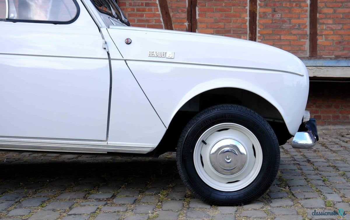 1970' Renault R4 photo #3
