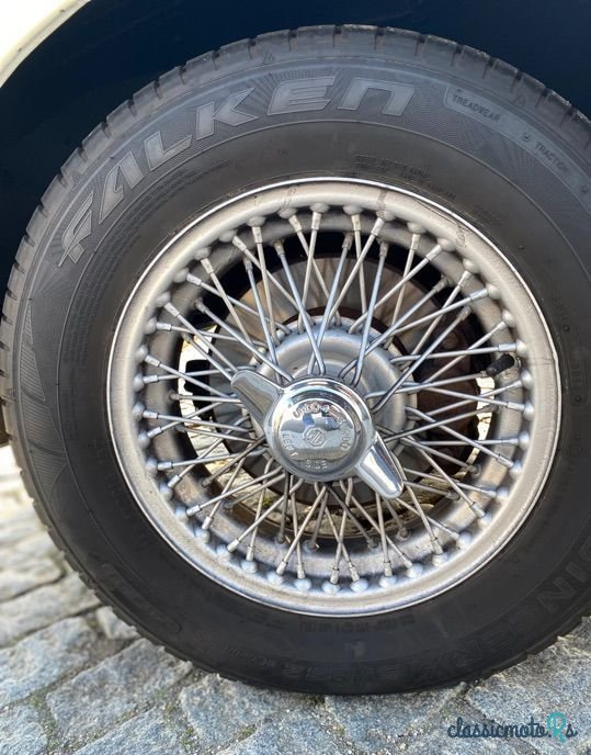 1973' MG MGB photo #4