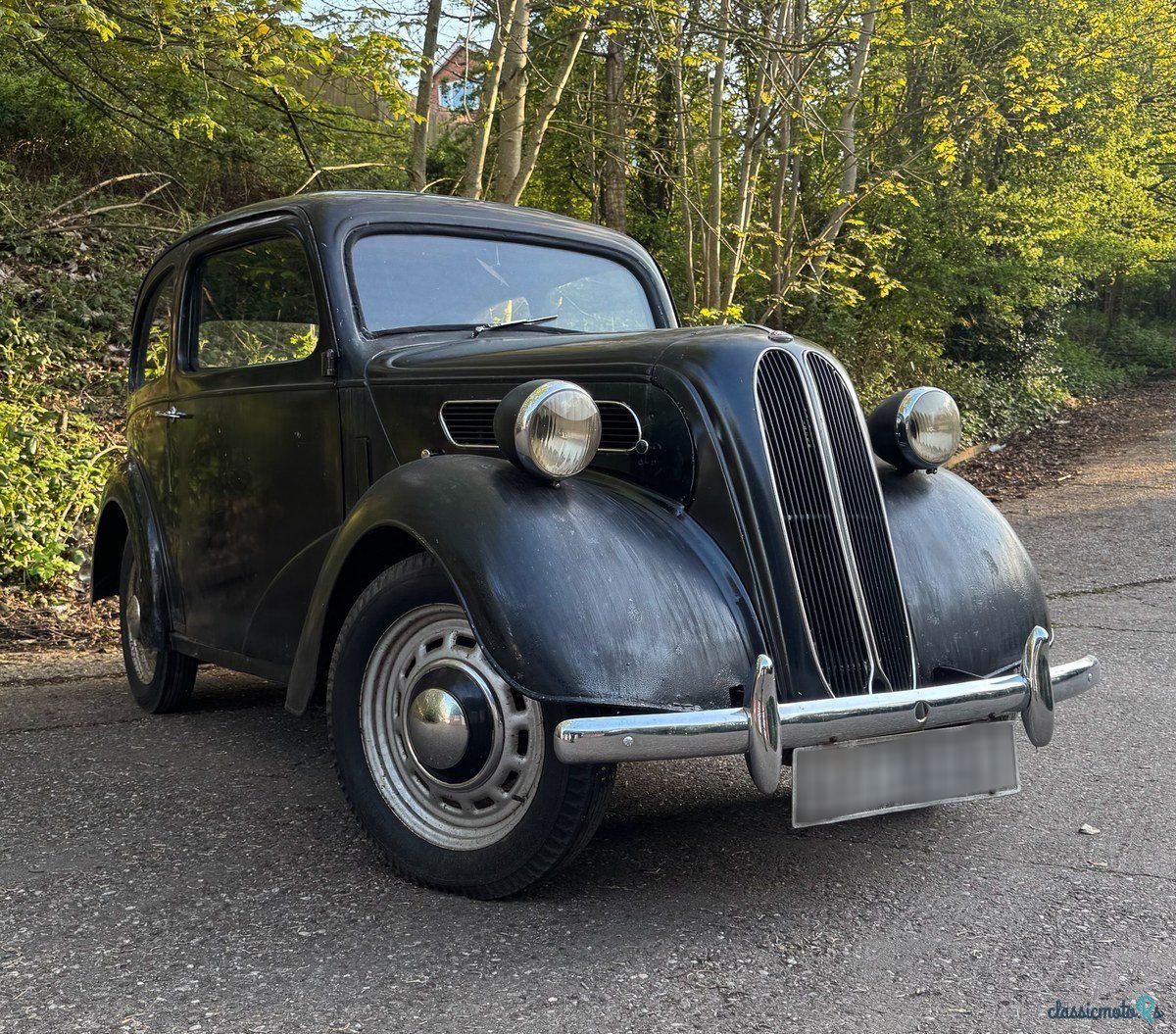 1949' Ford Anglia photo #2