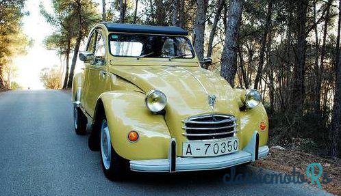 1964' Citroen 2CV Dos Caballos photo #2