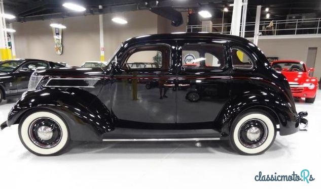 1935' Ford Deluxe photo #5