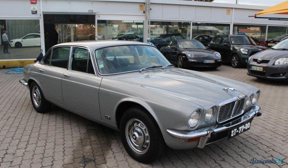 1976' Jaguar XJ photo #2