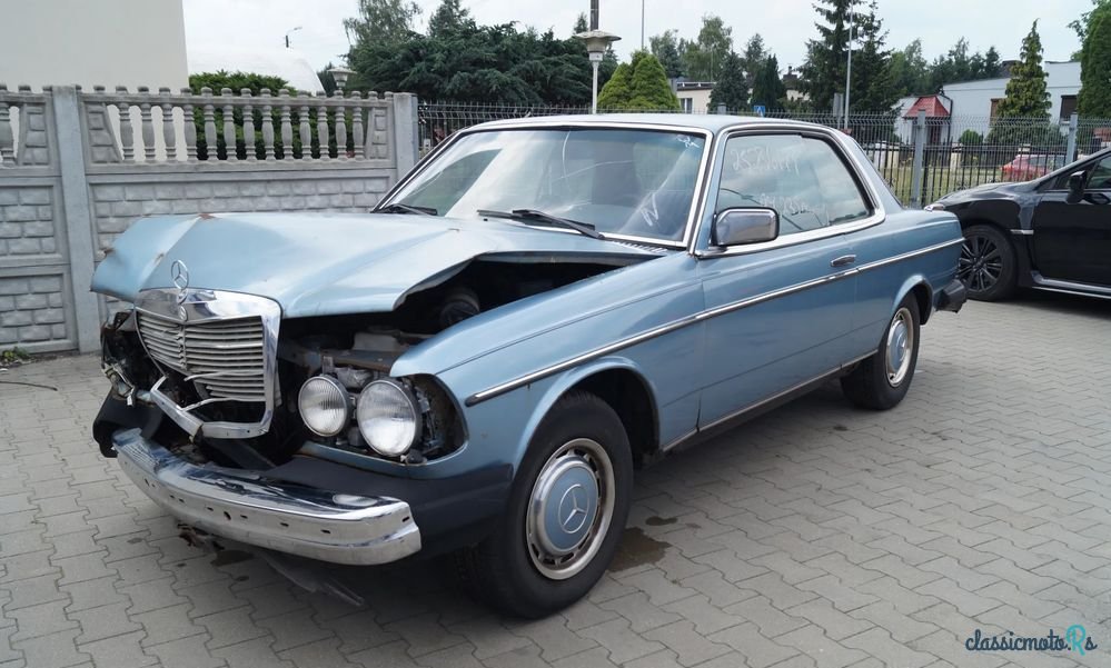 1978' Mercedes-Benz W123 photo #1