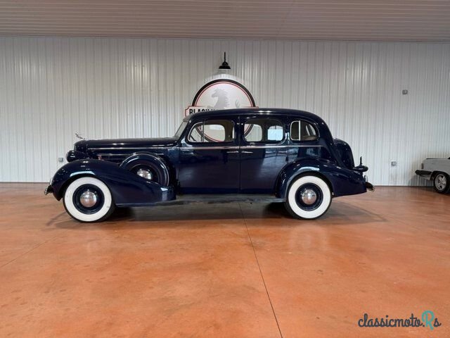 1936' Cadillac Fleetwood photo #2