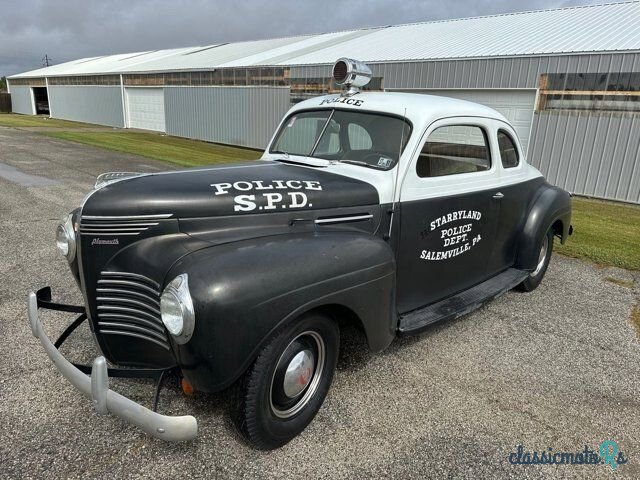 1940' Plymouth photo #1