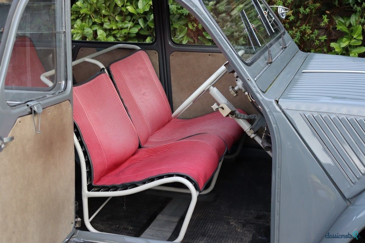 1958' Citroen 2CV photo #5