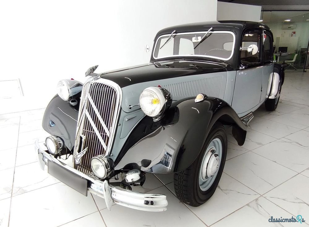 1951' Citroen Traction Avant photo #3