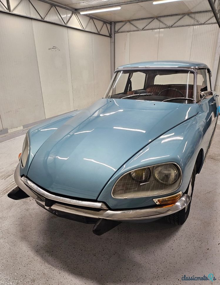 1970' Citroen DS photo #2
