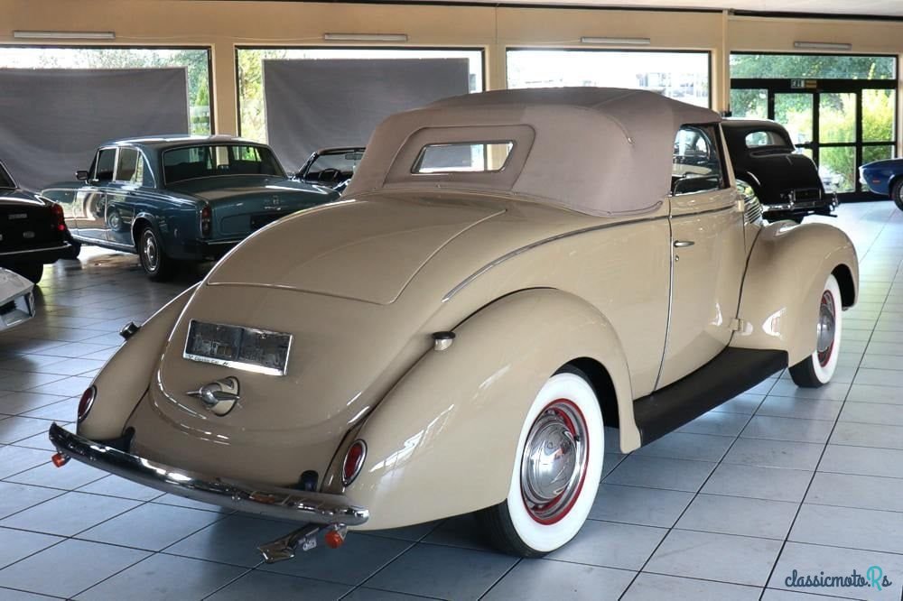 1938' Ford De Luxe photo #4