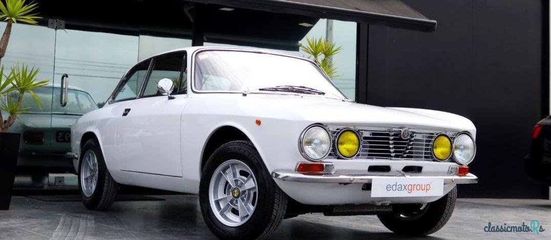 1971' Alfa Romeo Gt 1300 Junior photo #1
