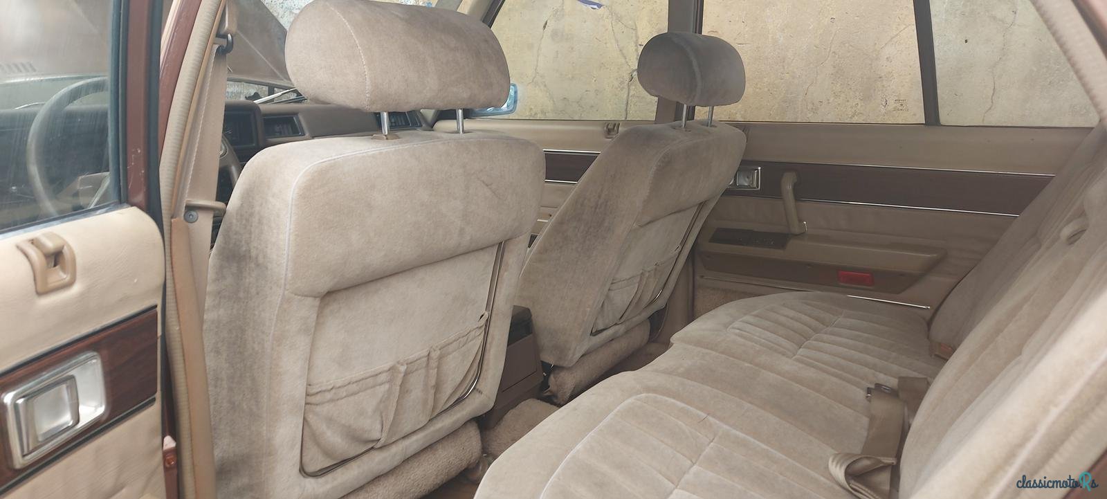 1980' Toyota Crown photo #2