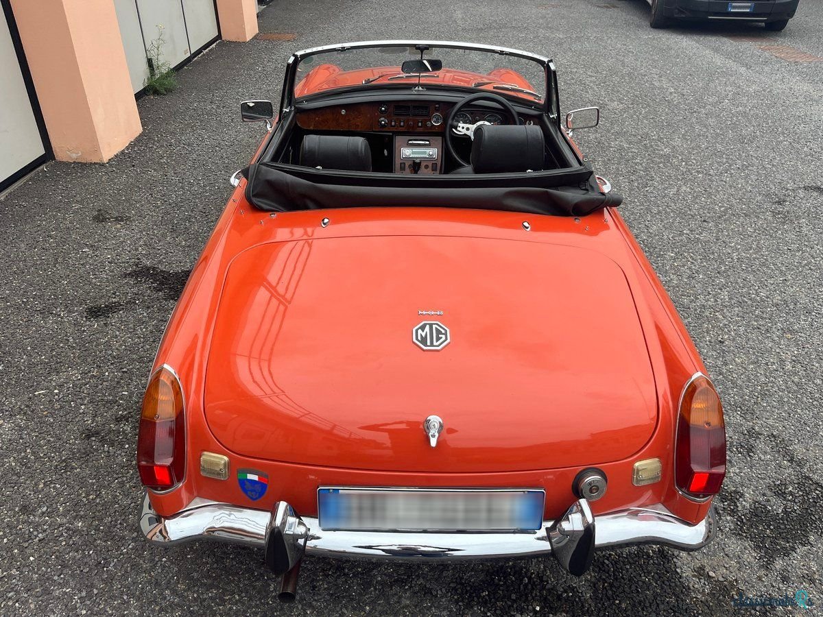1974' MG MGB photo #5