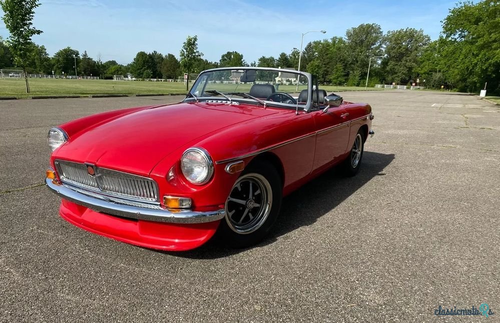 1977' MG MGB photo #3