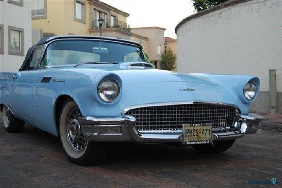1957' Ford Thunderbird photo #1