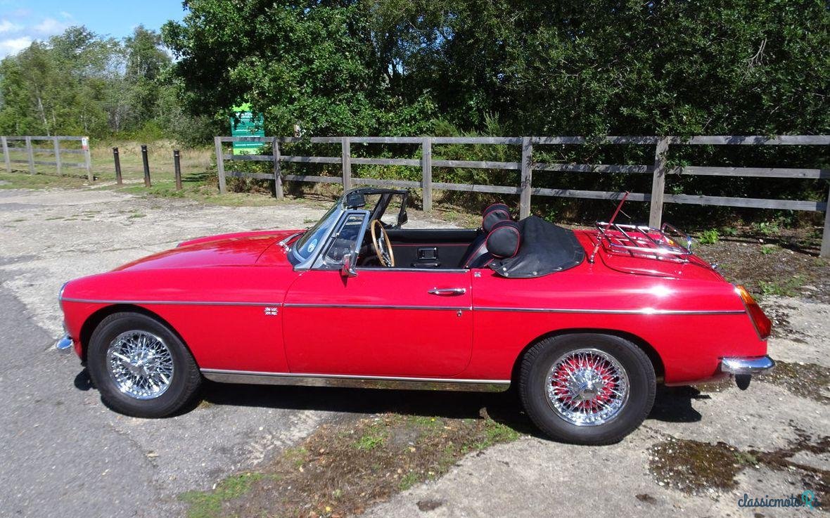 1972' MG Roadster photo #4