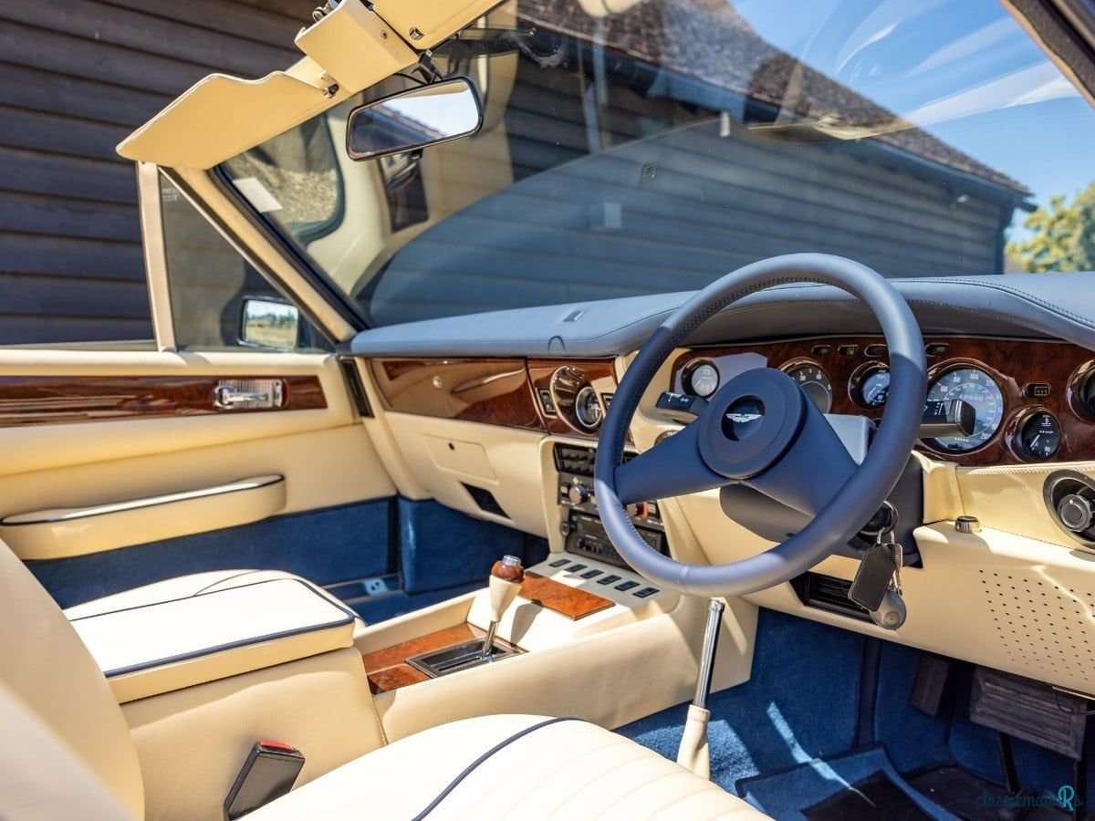1989' Aston Martin V8 Volante photo #5