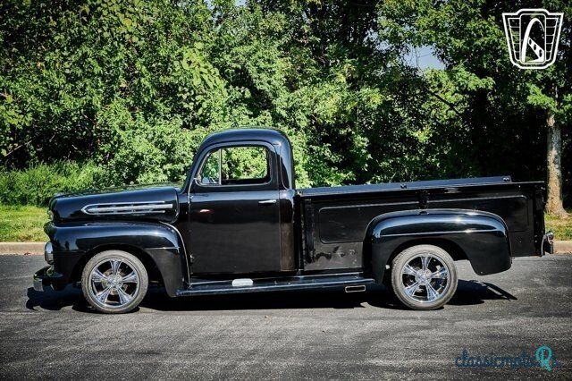 1951' Ford F-2 photo #3