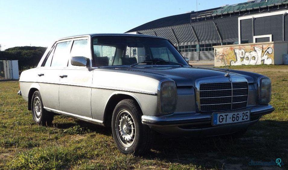 1979' Mercedes-Benz 240 3.0 Sedan photo #6