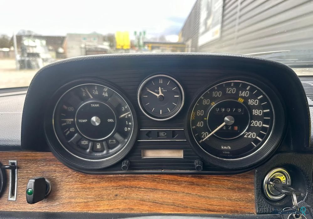 1973' Mercedes-Benz 280 photo #4