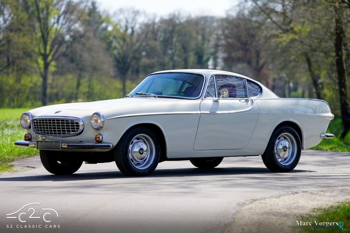1965' Volvo P1800 photo #1