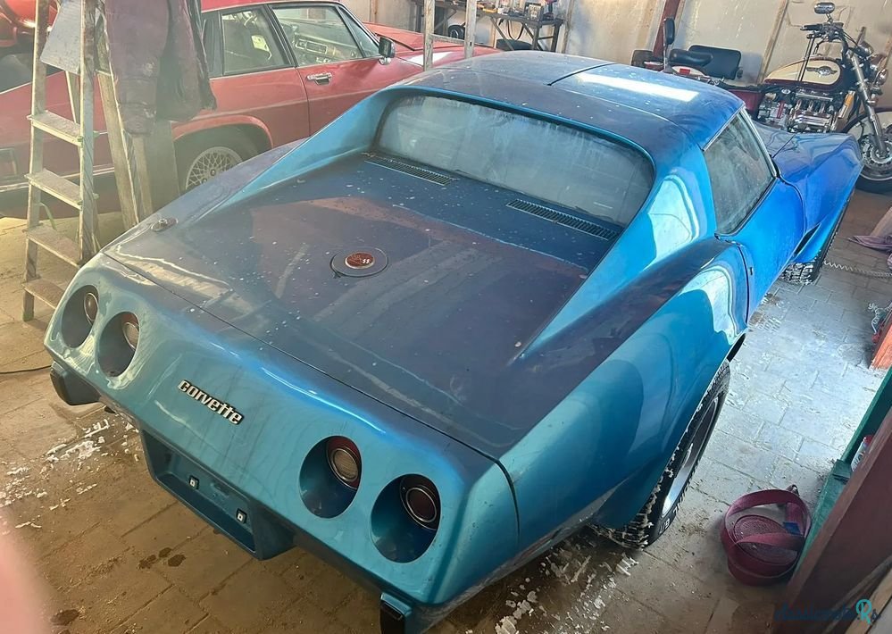 1975' Chevrolet Corvette photo #2