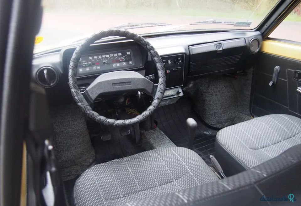 1977' Skoda 105 photo #6