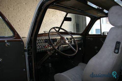 1940' Pontiac Deluxe Six photo #5