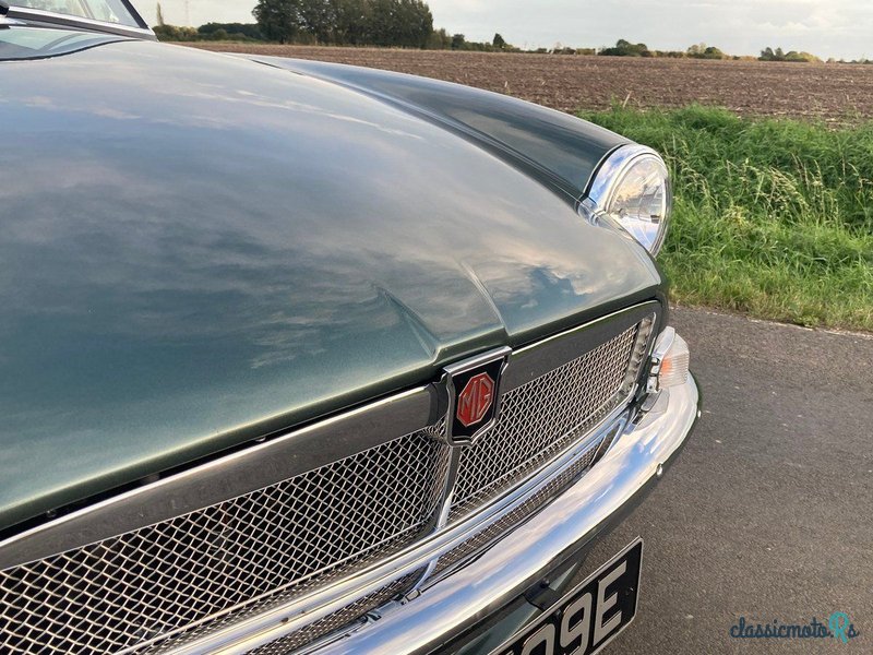 1970' MG MGB photo #5