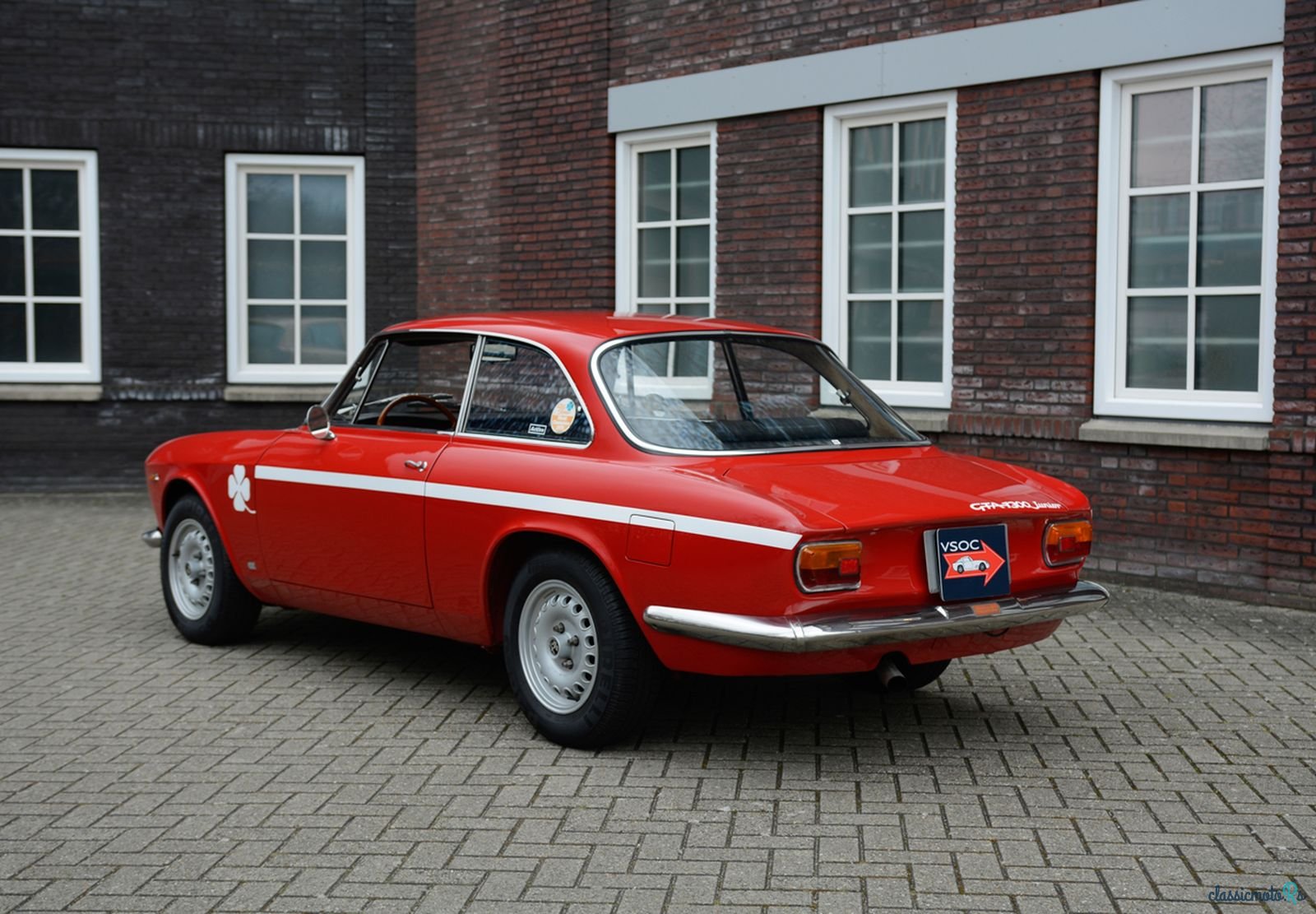 1968' Alfa Romeo Giulia 1300 Junior photo #5