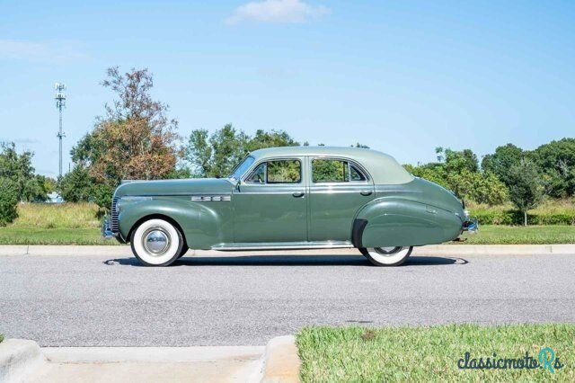 1940' Buick Roadmaster photo #2
