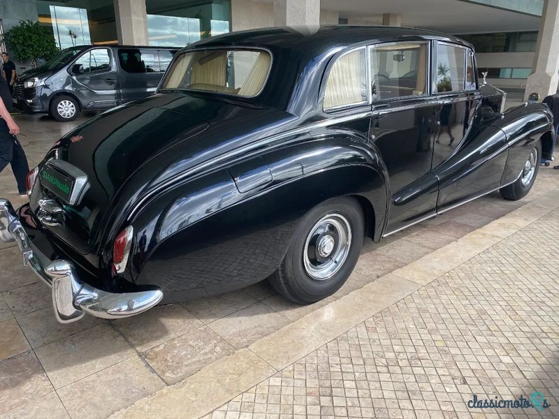 1957' Rolls-Royce Silver Wraith photo #6