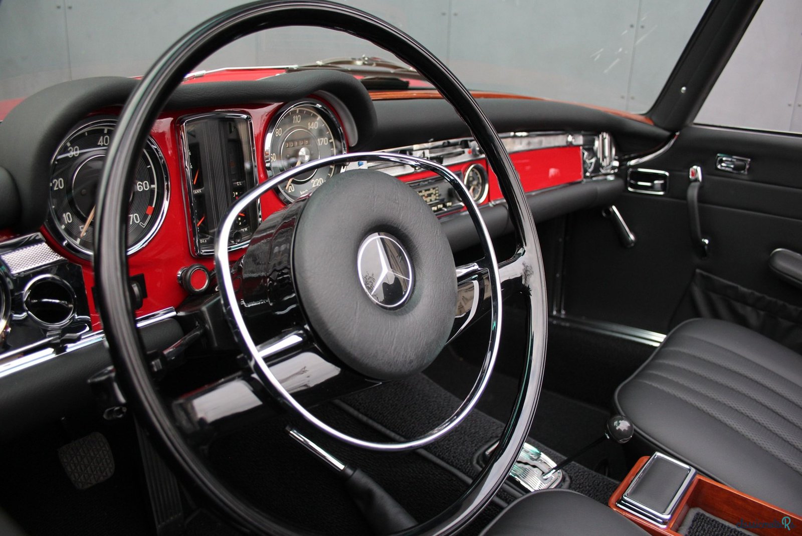 1971' Mercedes-Benz 280 photo #3