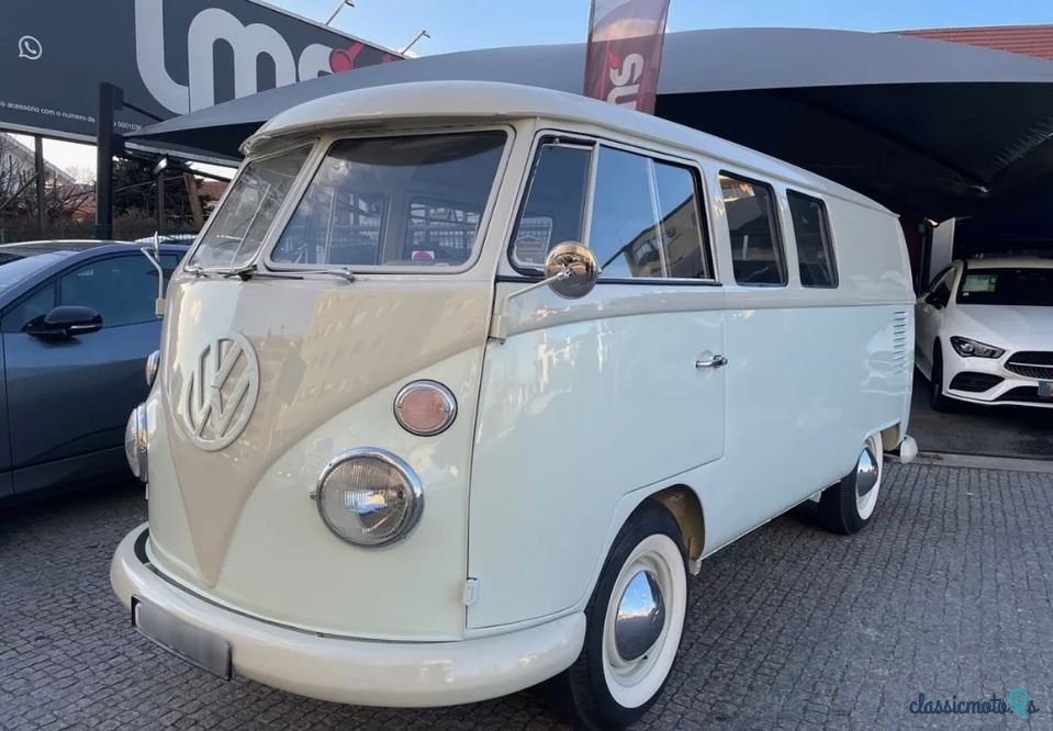 1965' Volkswagen Type 2 photo #2