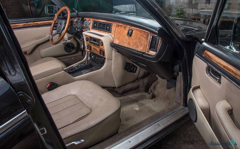 1983' Jaguar photo #1