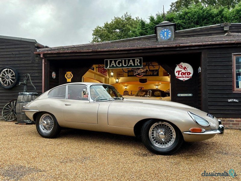 1965' Jaguar E-Type photo #1