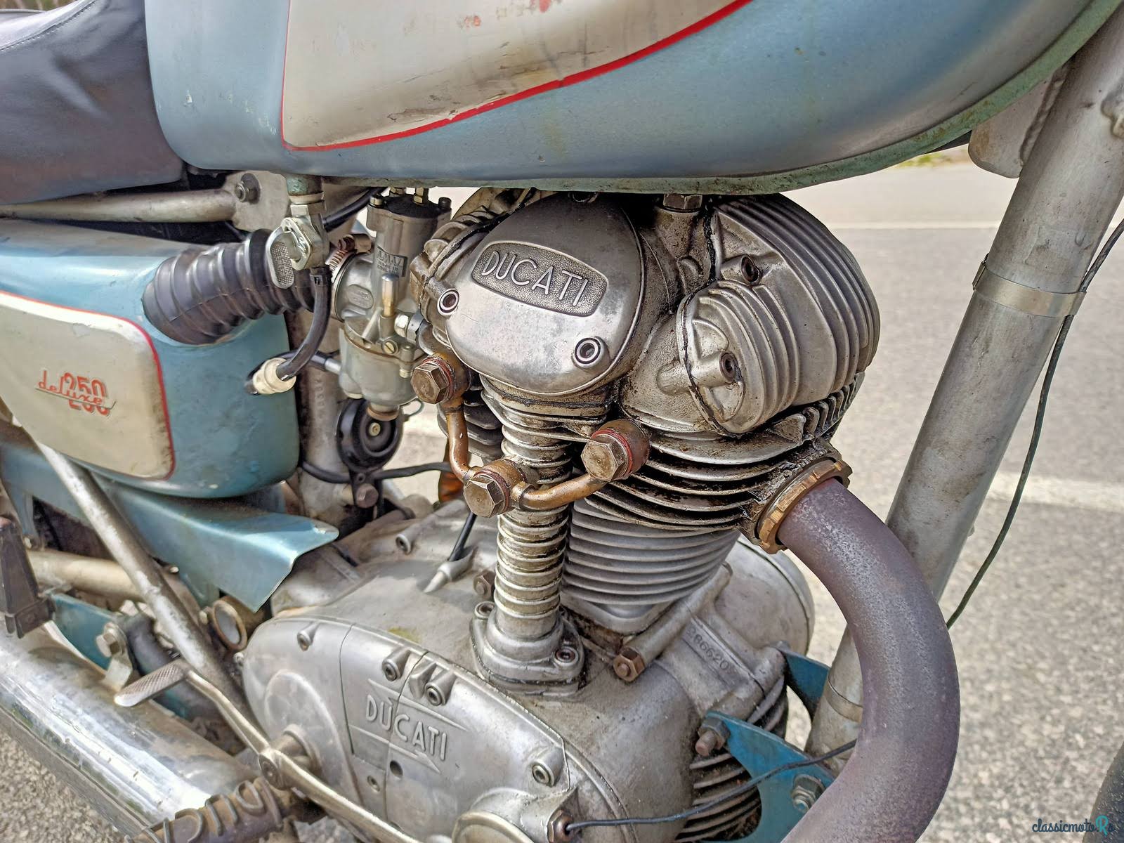 1963' Ducati Deluxe 250 photo #3