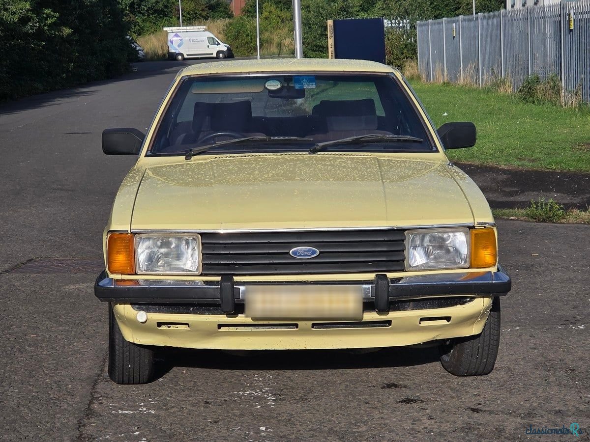 1982' Ford Cortina photo #3