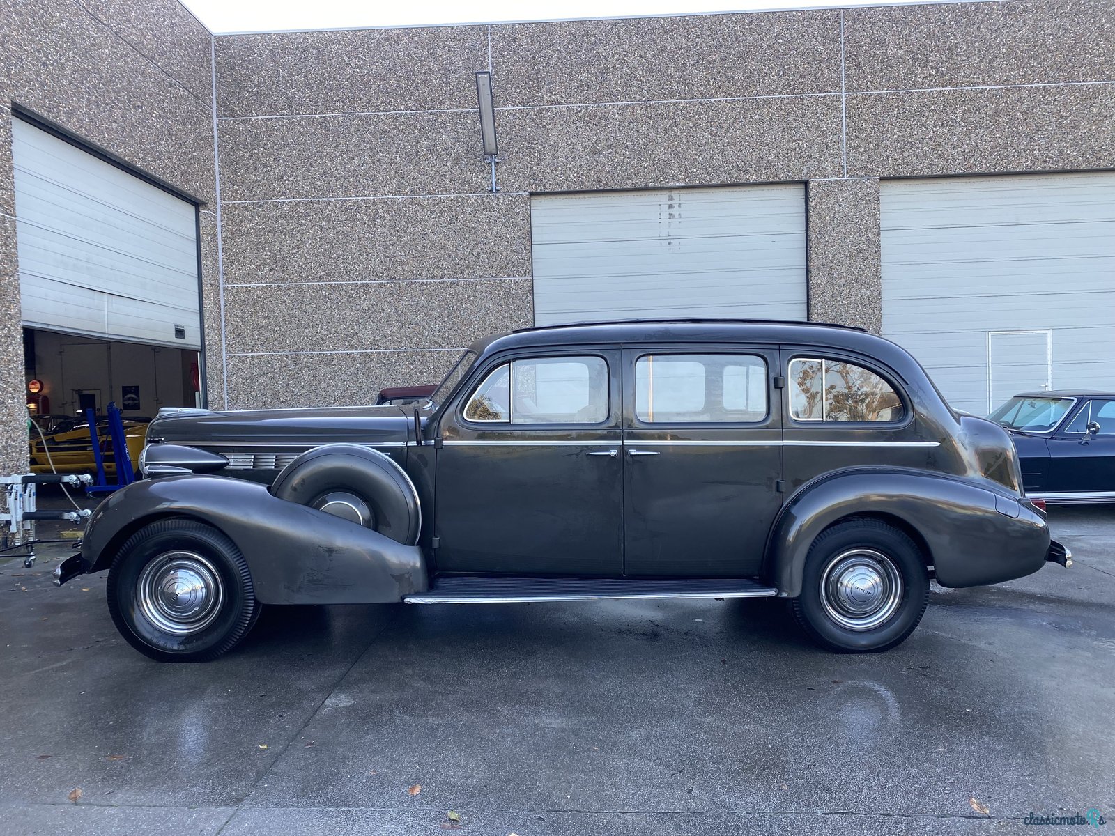 1938' Buick Limited Touring Sedan photo #3